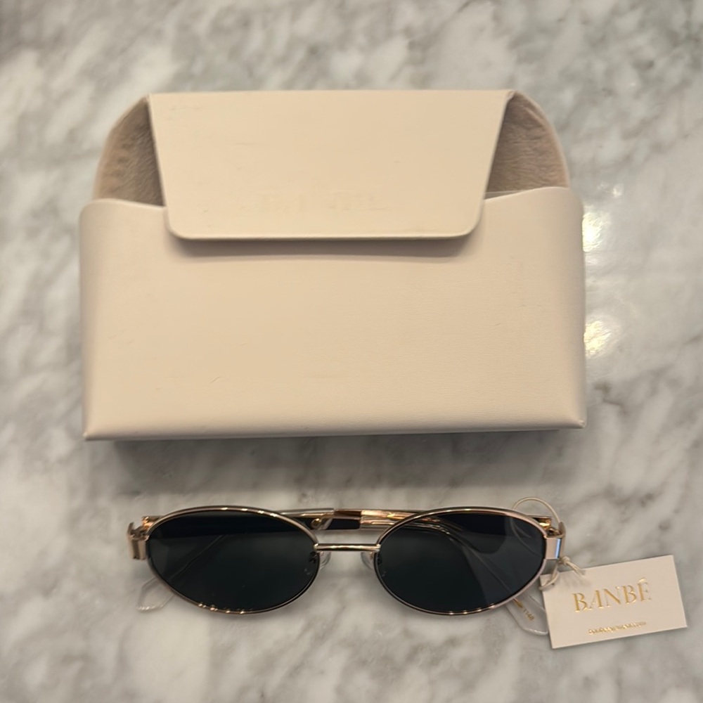 Women's Black Sunglasses